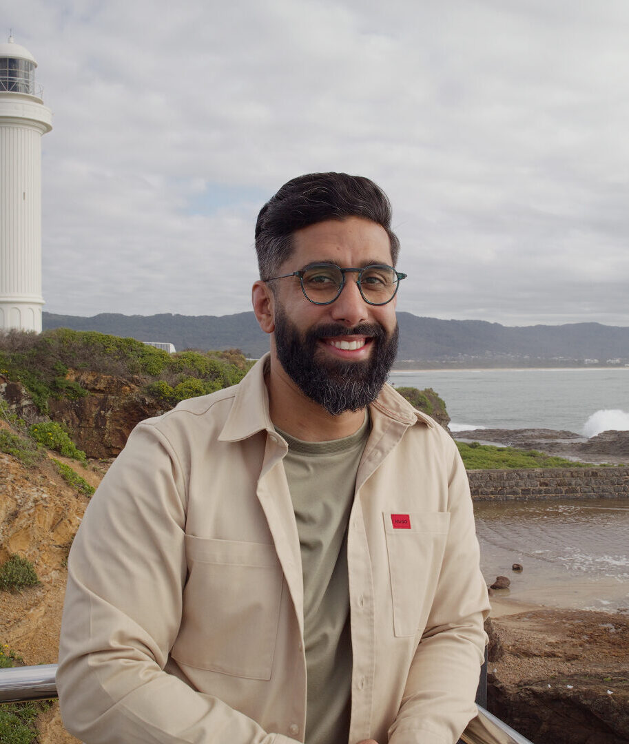 Meet 
Dr Usama Shahid